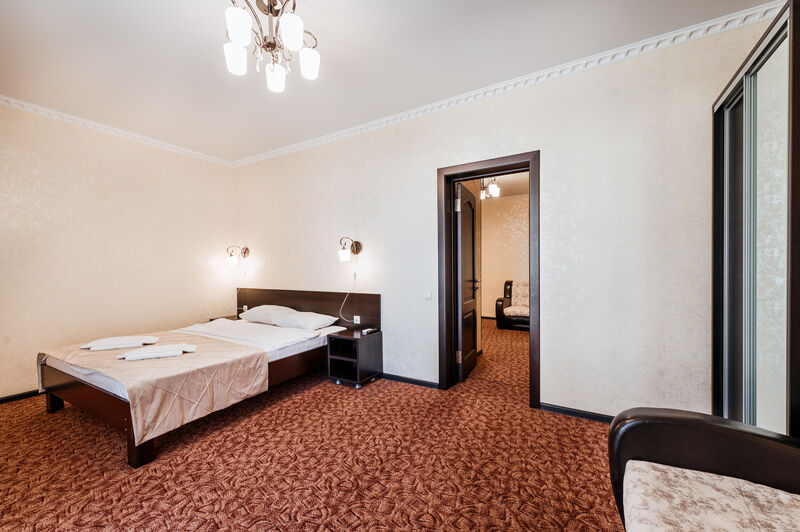 Полулюкс 5-местный