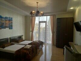 Комфорт Плюс 2-местный 1-комнатный с балконом и видом на море 4 или 5 этаж, Отель VK Hotel Royal, Алушта