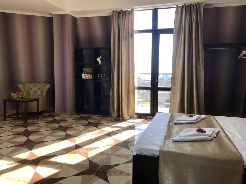 ЛЮКС 2-МЕСТНЫЙ 1-КОМНАТНЫЙ (4)