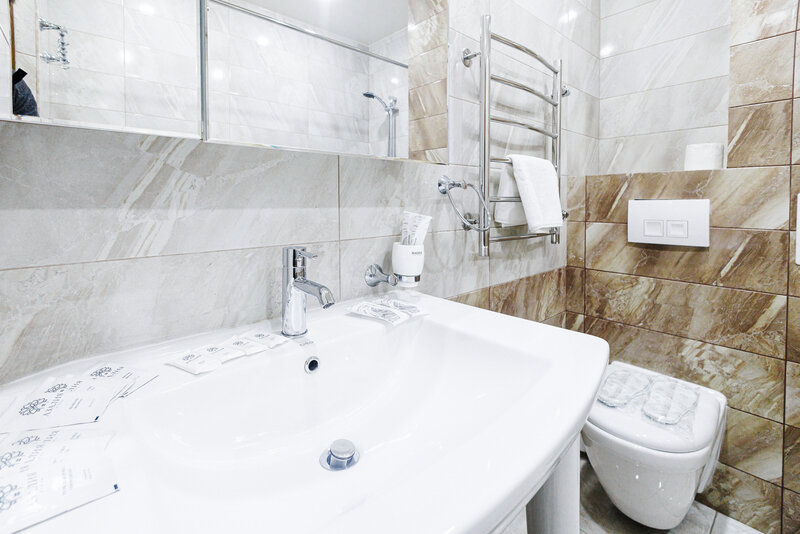 Люкс 2-местный 2-комнатный (увеличенной площади)