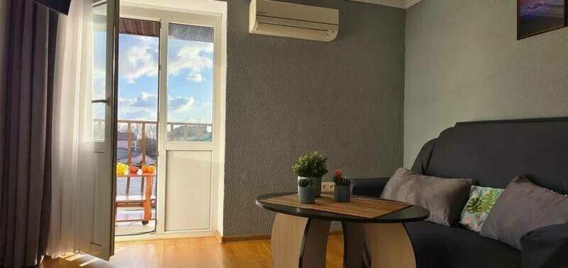 Полулюкс 5-местный (с балконом)