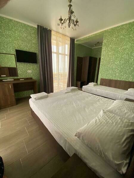 3-х местный номер -1й этаж, выход к бассейну