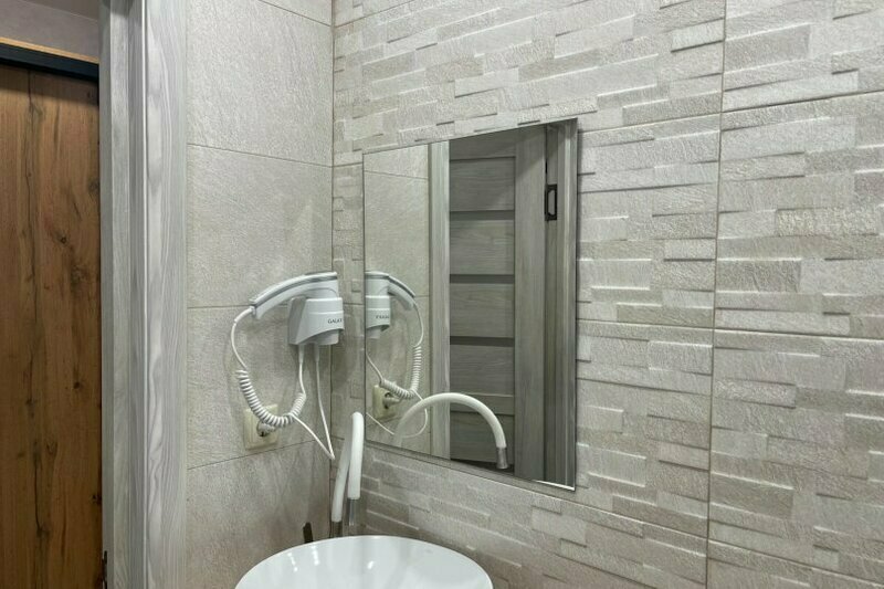 Люкс 3-местный 1-комнатный (с балконом)