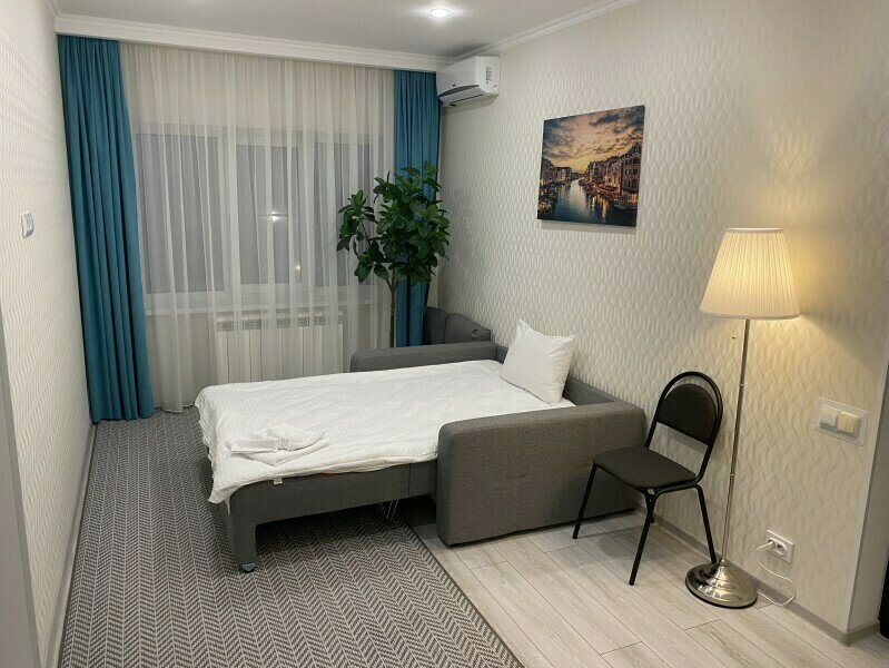 Стандартный 2-местный 2-комнатный (с кроватью King Size и балконом)