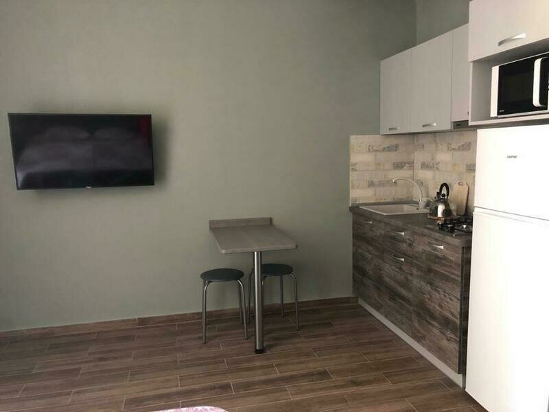 Апартаменты 4-местные Люкс (с балконом)