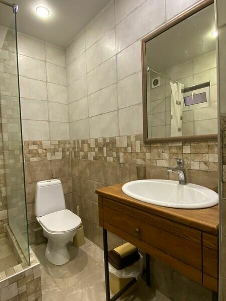 Апартаменты 4-местные Люкс (с балконом)