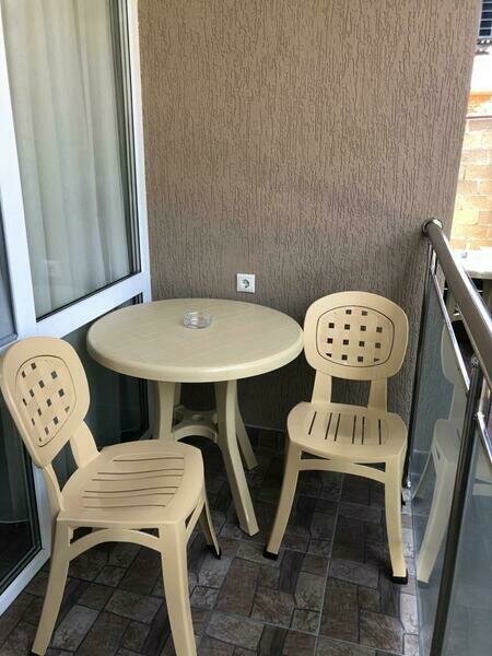 Апартаменты 4-местные Люкс (с балконом)