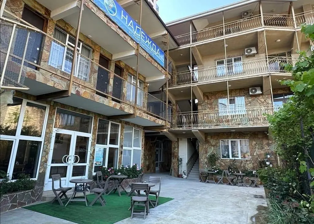 Курортный отель NADEZHDA BEACH HOTEL, Адлер, Краснодарский край