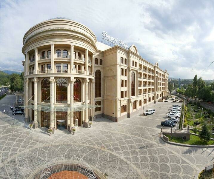 Отель | Royal Tulip Almaty, Алматинская область