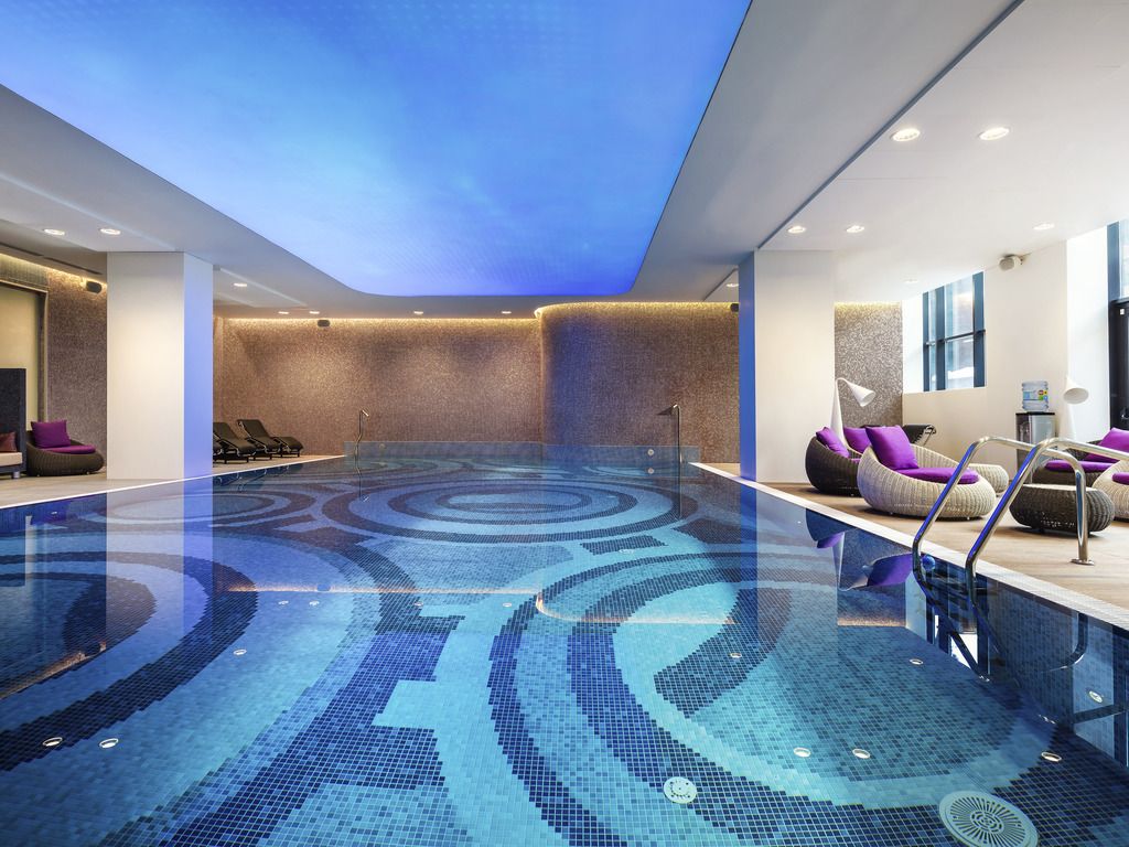 Бассейн | Novotel, Алматинская область