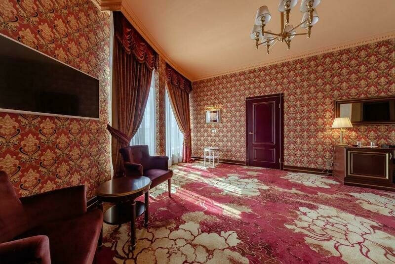 Люкс 2-местный 2-комнатный с джакузи