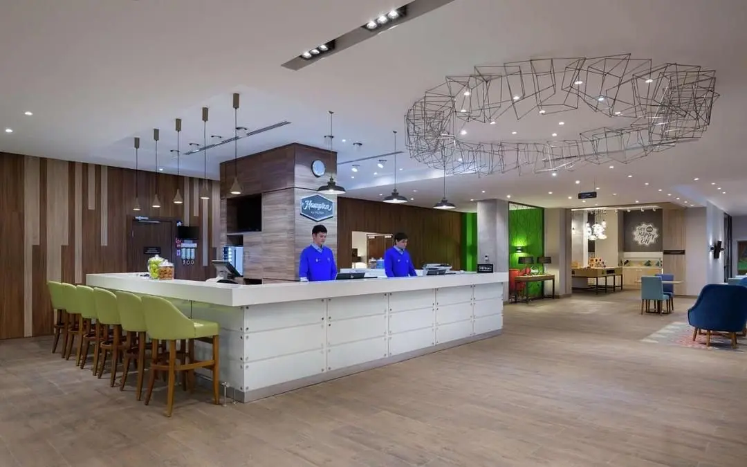 Ресепшн | Hampton by Hilton Astana Triumphal Arch, Акмолинская область