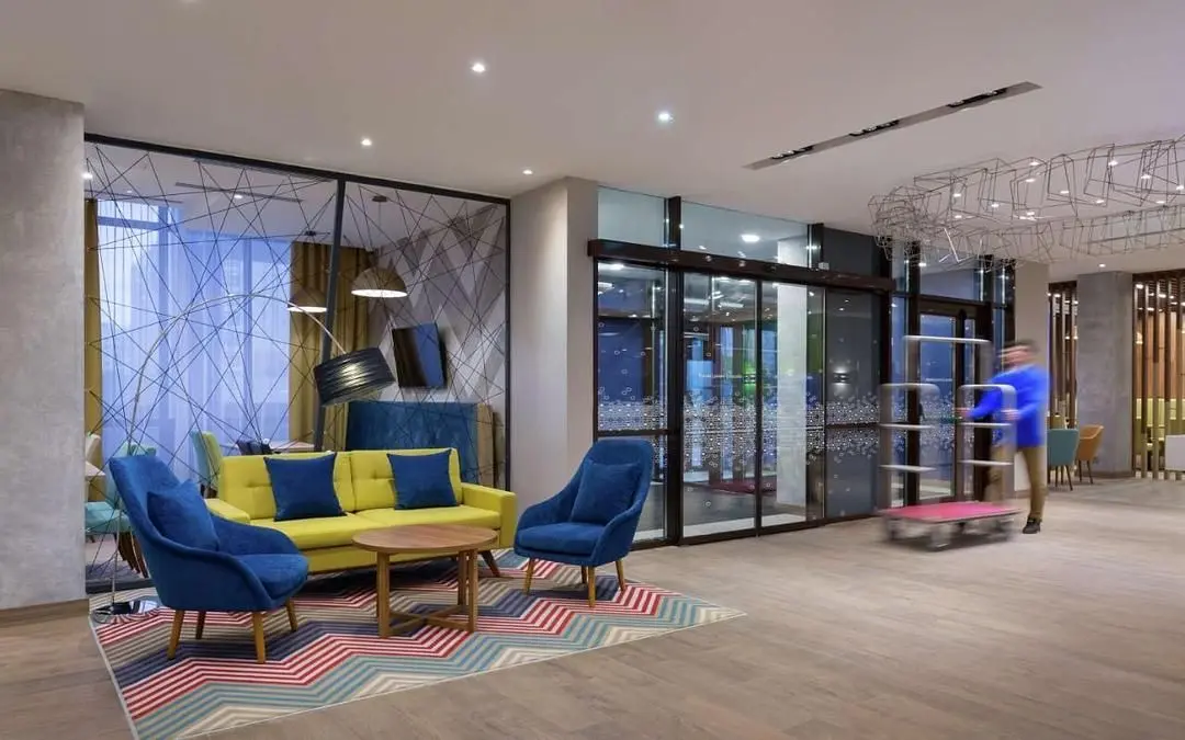 Холл | Hampton by Hilton Astana Triumphal Arch, Акмолинская область