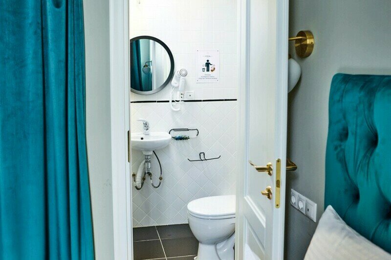 Эконом 2-местный (без окна)