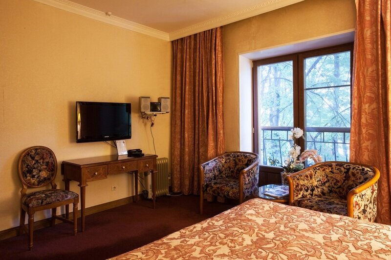 Люкс 2-местный 2-комнатный (корпус Роял-2)