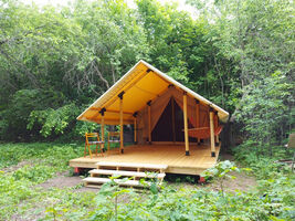 Летний шатер в саду, Глэмпинг Иголка Кэмп, Рязань