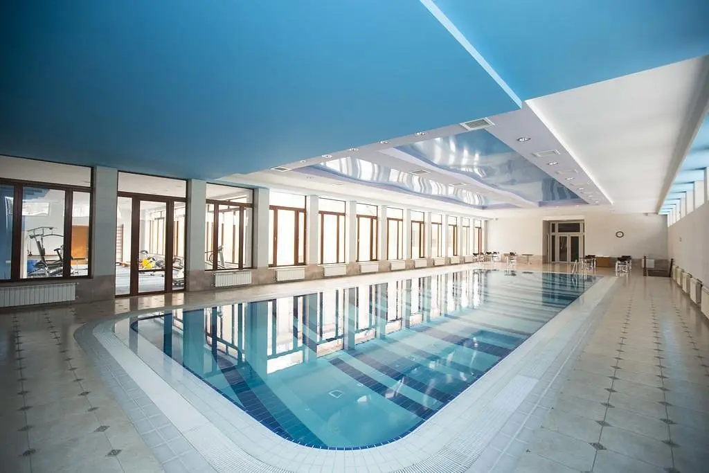 Бассейн | Russia Hotel, Ереван