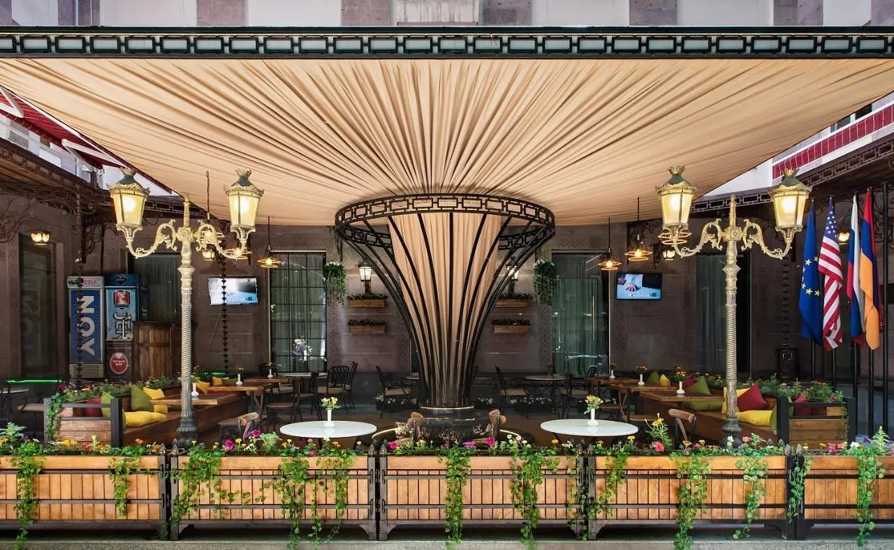 Ресторан | Central Hotel, Ереван
