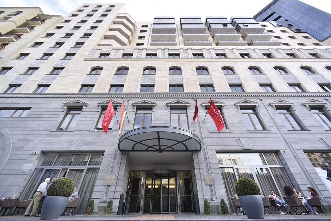Отель Ramada by Wyndham Hotel & Suites, Ереван, Ереван