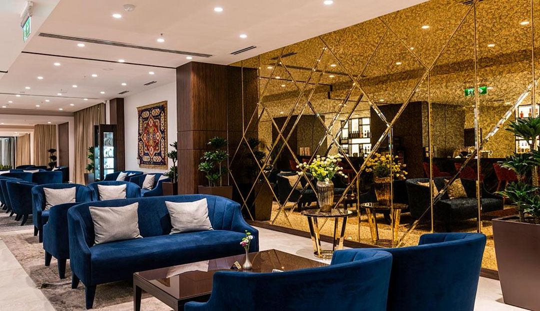 Холл | Ramada by Wyndham Hotel & Suites, Ереван