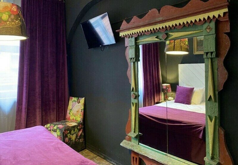 Стандартный 2-местный (DBL с резным зеркалом)