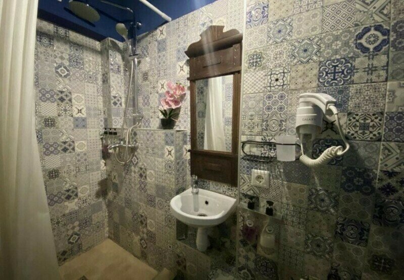 Стандартный 2-местный (DBL с резным зеркалом)