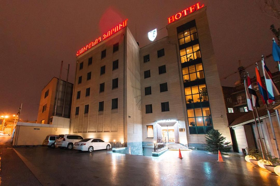 Отель Grace Forum, Ереван, Ереван