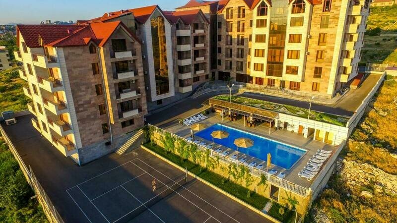 Фасад | Panorama Resort, Ереван