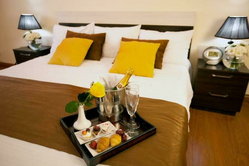 Suite 6-местный (3-комнатный)