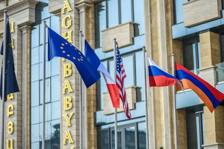 Фасад | Aghababyans, Ереван