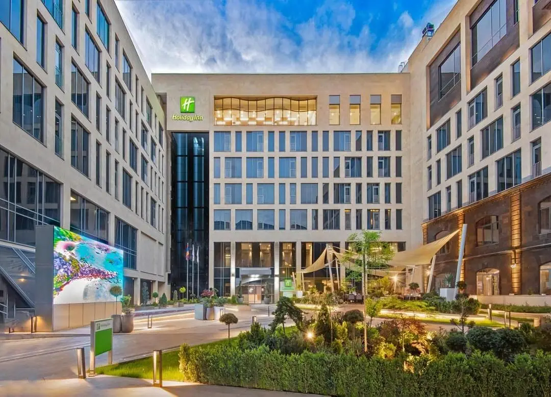 Отель Holiday Inn Yerevan Republic Square, Ереван, Ереван