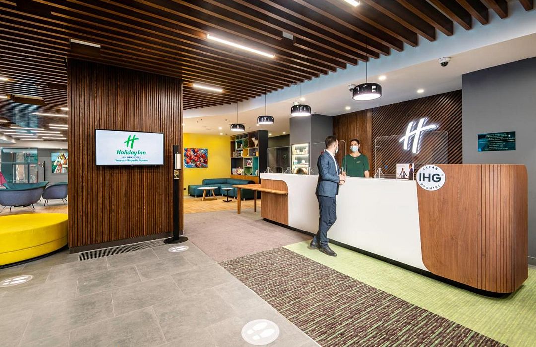 Ресепшн | Holiday Inn Yerevan Republic Square, Ереван