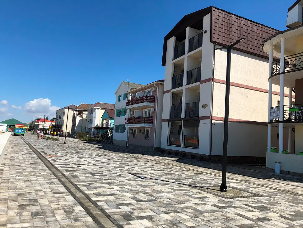Гостиница БризПлюс, Саки, Крым