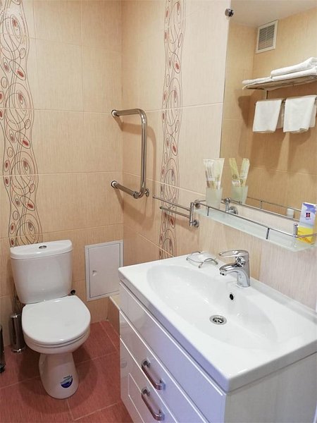 Делюкс Сюит 2-местный 2-комнатный (1 корпус)