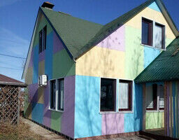 Цветной дом, Эко-отель Летучая рыба, Каршевитое