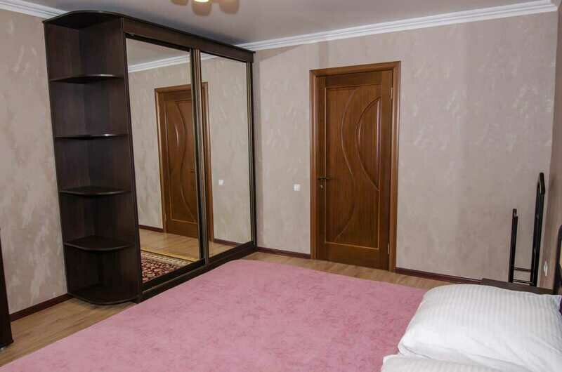 Апартаменты 6-местный 3-комнатный (кв. 1а)