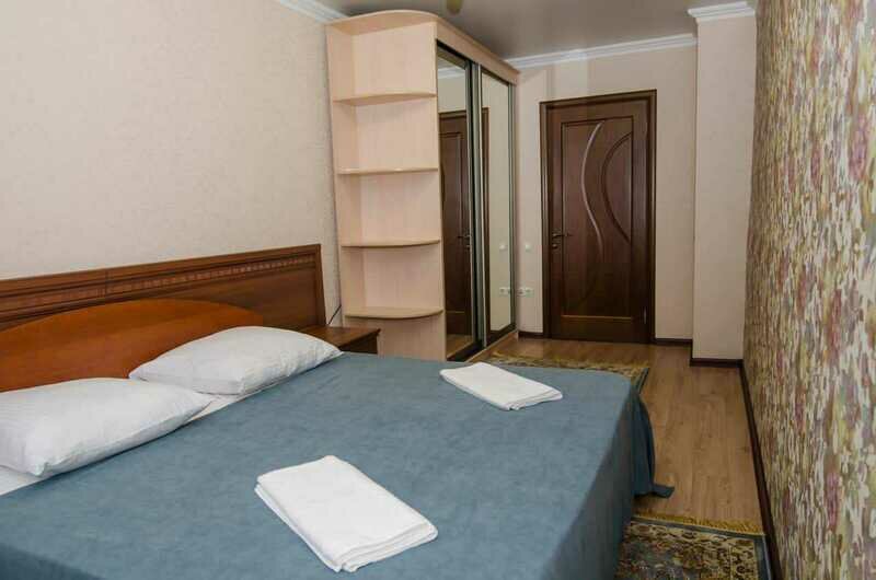 Апартаменты 6-местный 3-комнатный (кв. 1а)