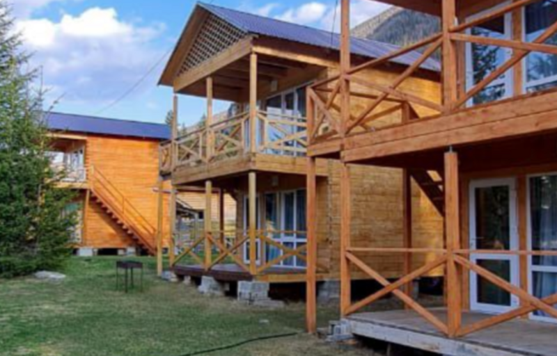 Коттедж (с террасой)