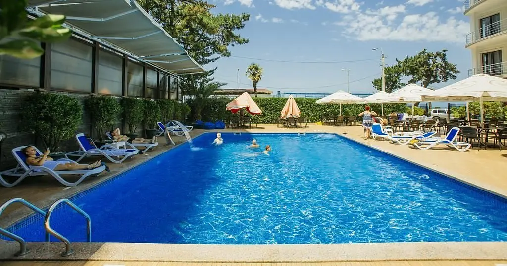 Бассейн | Kobuleti Pearl Of Sea Hotel & Spa, Аджария