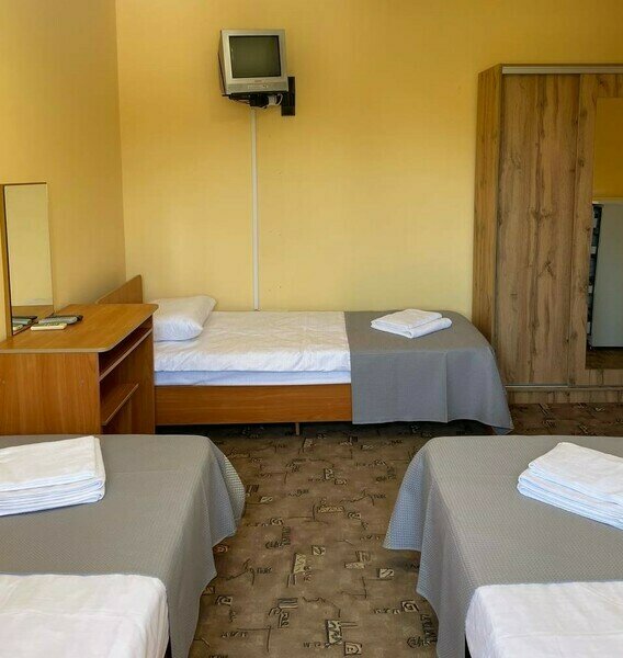 Стандартный 3-местный (3 односпальных кровати)