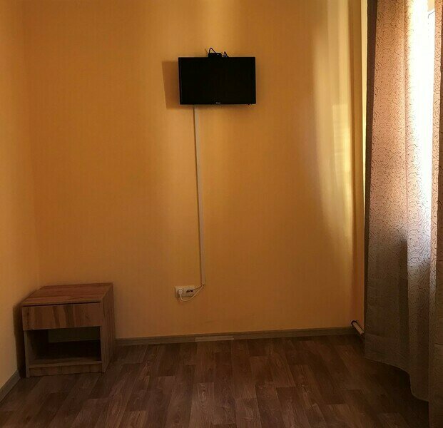 Улучшенный 4-местный (двухспальная и 2 односпальных кровати)