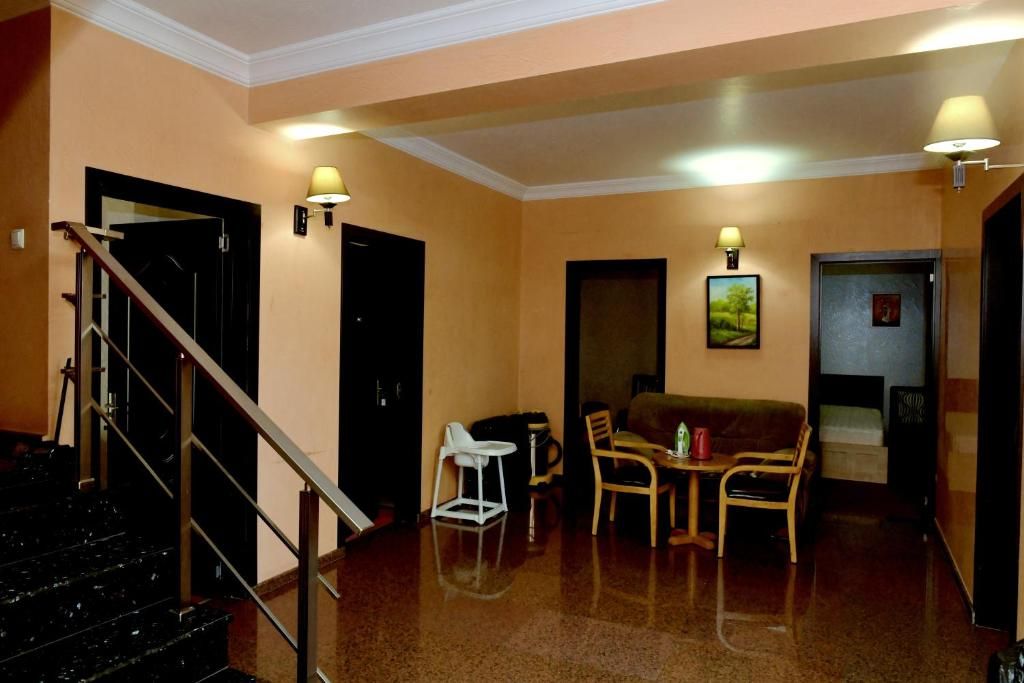 Коридор | Antika, Аджария