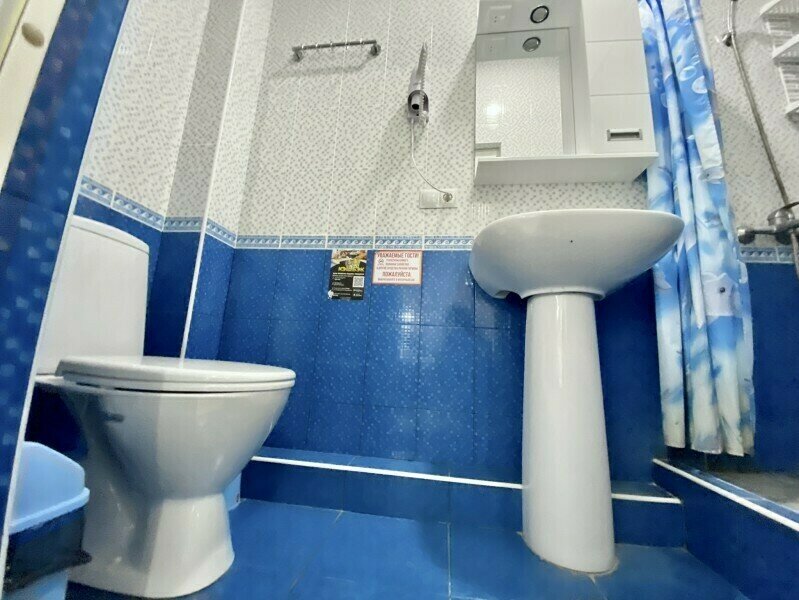 Комфорт Улучшенный 2-местный (с большой кроватью и креслом-кроватью)