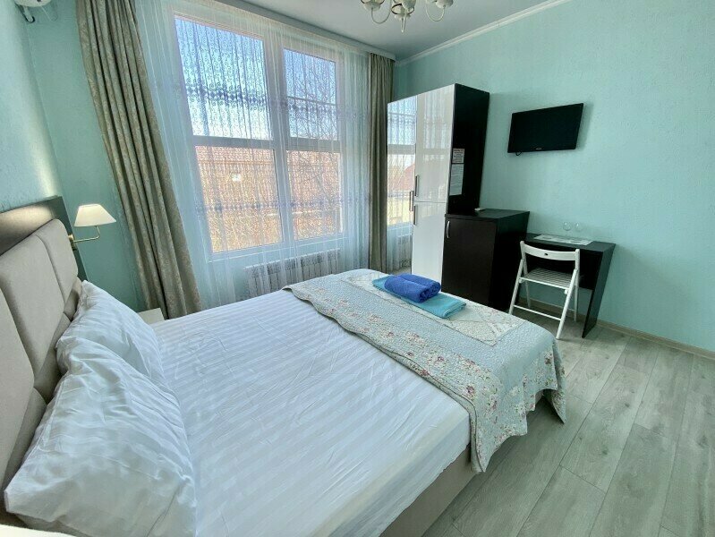 Комфорт Улучшенный 2-местный (с большой кроватью)