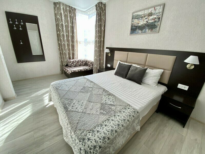 Комфорт Улучшенный 2-местный (с кроватью King Size и 2-мя доп. местами)