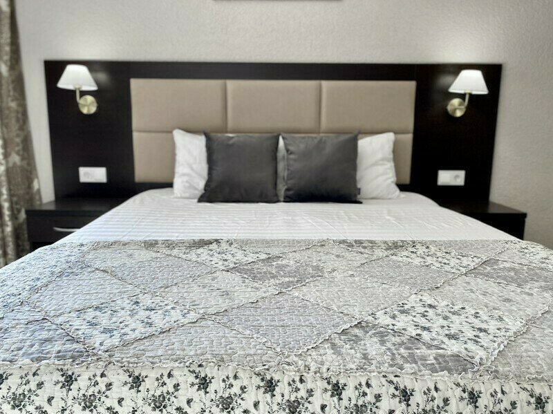 Комфорт Улучшенный 2-местный (с кроватью King Size и 2-мя доп. местами)