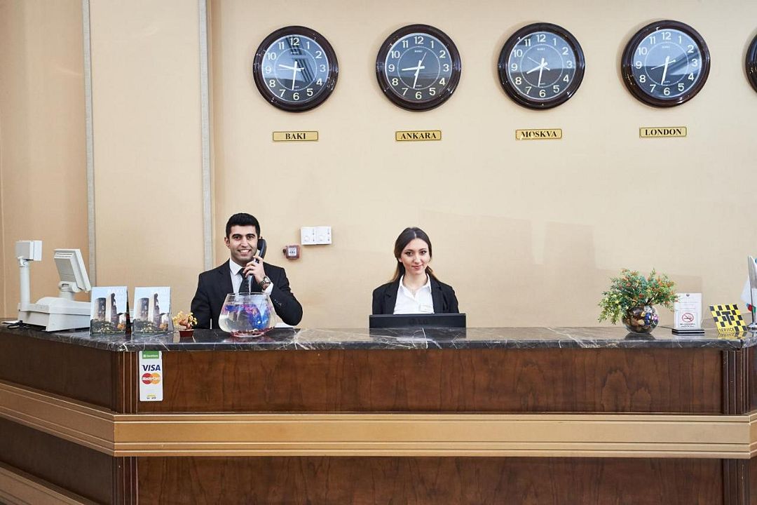 Ресепшн | Smith Hotel, Бакинский экономический округ