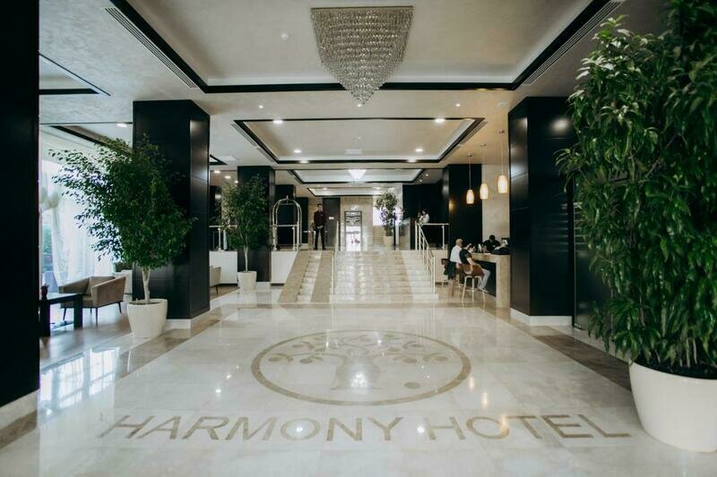Холл | Harmony Hotel, Бакинский экономический округ