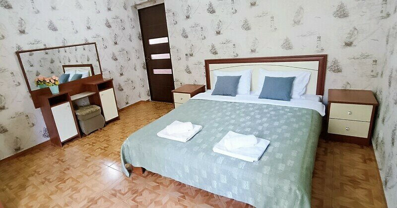 Семейный 6-местный 3-комнатный (с балконом)