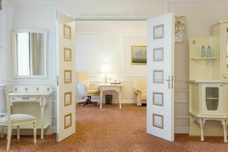 Представительский 2-местный 3-комнатный